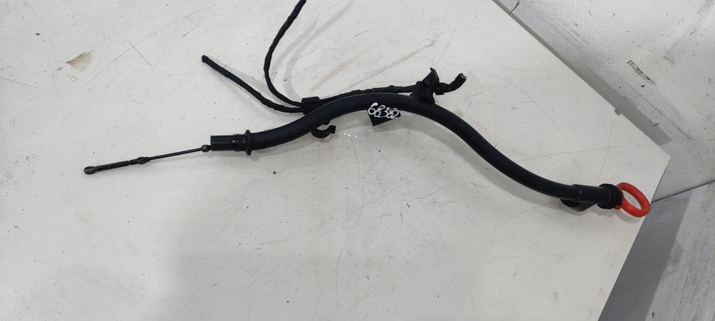 щуп двигателя Volkswagen Passat B6 2009, 2.0 л., TDi, бензин, седан, 03L103634J, 03L103634M, 03L115611T, 03L115611J, CFFA, CFFB, CFGB, CLLA, CFGC - фото №1