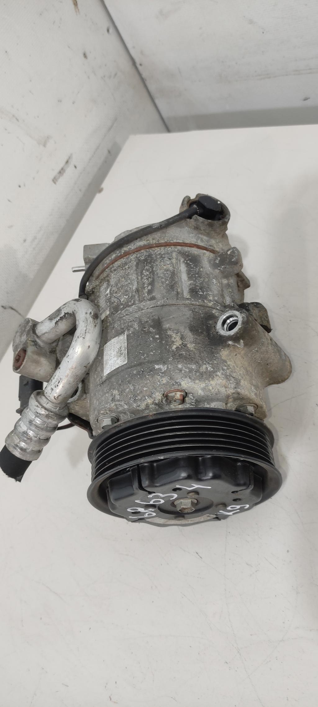 компрессор кондиционера Volkswagen Polo 4 поколение 2003, 1.2 л., бензин, хетчбэк 5 дв., 6Q0820803G, BME, AZQ, . - фото №1