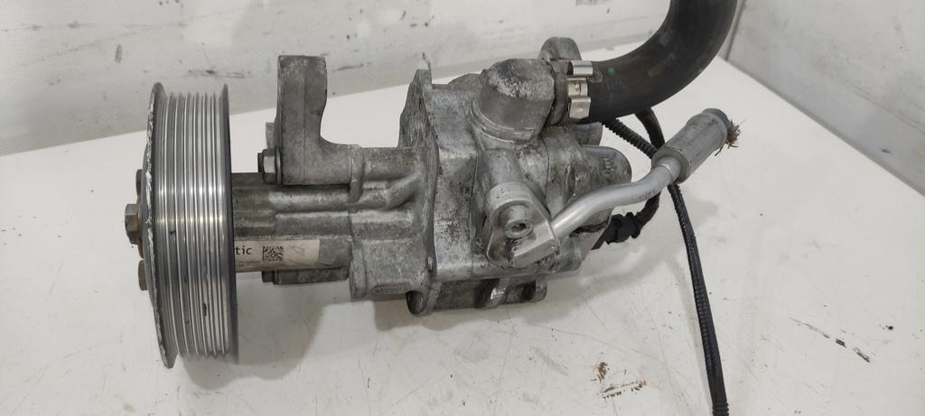 насос гидроусилителя руля BMW X5 F15 2015, 3.0 л., бензин, внедорожник 5 дв., N57D30A, ., 5002257 - фото №1