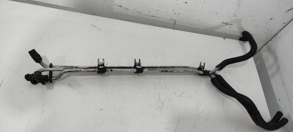 трубка топливная Volkswagen Passat B6 2006, 2.0 л., TDi, дизель, универсал, BMP, BLS, 03G130308N, . - фото №1