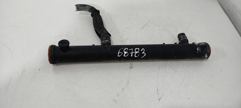 трубка охлаждающей жидкости Volkswagen Transporter T5 2006, 3.2 л., бензин, микроавтобус, 022121085A, ., 022121050A - фото №1