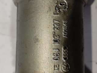 вал балансирный Volkswagen Passat B7 2013, 1.8 л., TFSI, бензин, седан, 06H103305J, ., 06J103337B, 06J103331F - фото №3