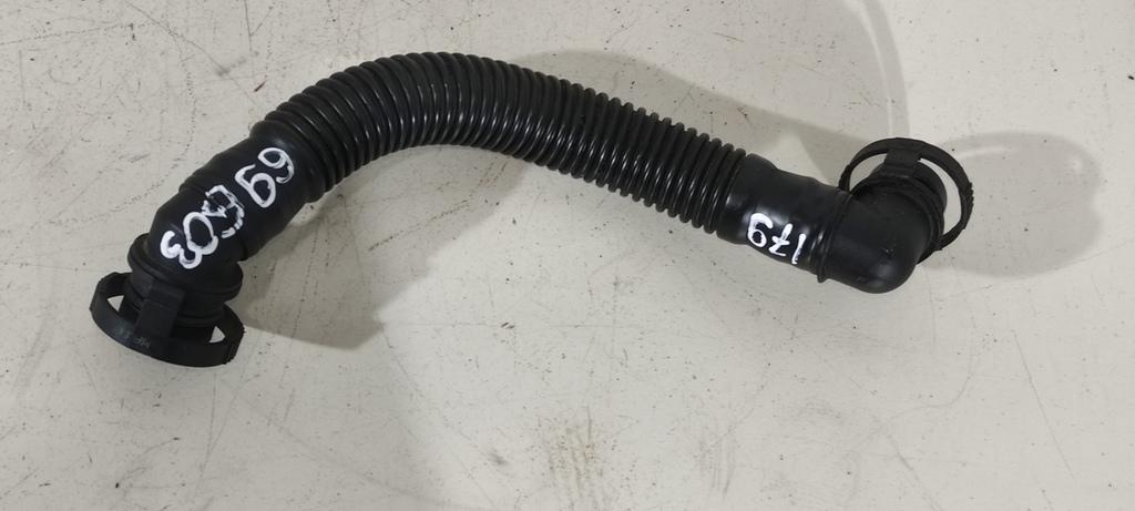 патрубок (трубопровод, шланг) Volkswagen Passat B7 2013, 2.0 л., TDi, дизель, седан, 03L103493G, . - фото №1