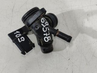 фланец (тройник) системы охлаждения Volkswagen Amarok 1 поколение 2013, 2.0 л., TFSI, бензин, пикап, 06H121132H, .