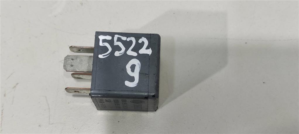 реле (прочие) Audi A1 8X 2013, 3.2 л., бензин, седан, 8K0951253A, . - фото №1