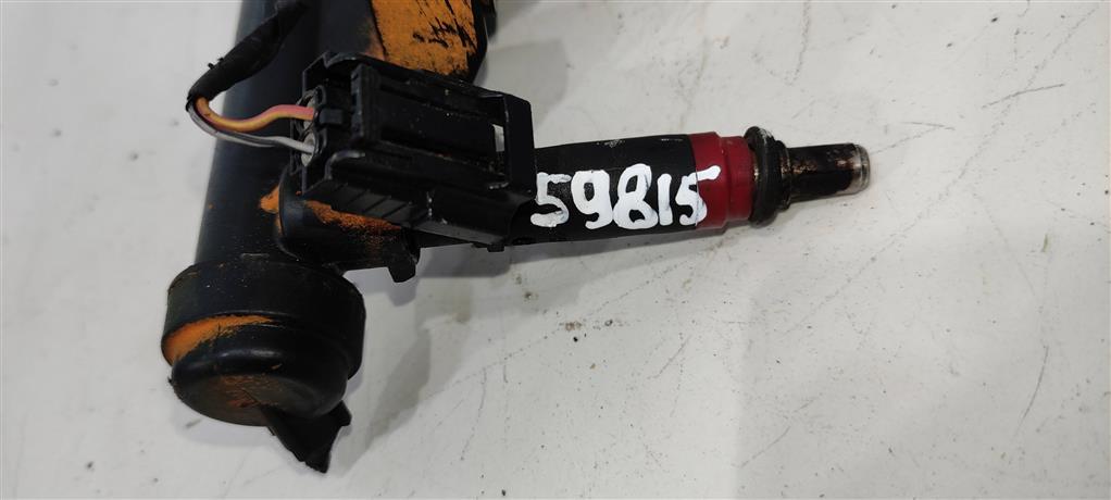 форсунка Volkswagen Fox 3 поколение 2012, 1.2 л., бензин, хетчбэк 5 дв., 03D906031C, . - фото №1