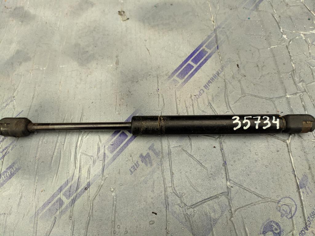 амортизатор крышки багажника (3-5 двери) Volkswagen Passat B5 1998, 1.8 л., бензин, седан, 8D5827552C, 8D5827552F, . - фото №1