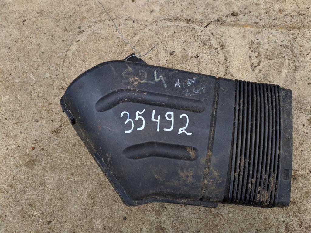воздуховод Audi A4 B7 2006, 1.9 л., TDi, дизель, седан, 8E0129617D, BPG, ALT, AUK, BPJ, BWE, BFB, BWT, BKH, BGB, BUL, BYK, ALZ, ASB, BPP, BSG, BDG, BKN, . - фото №1
