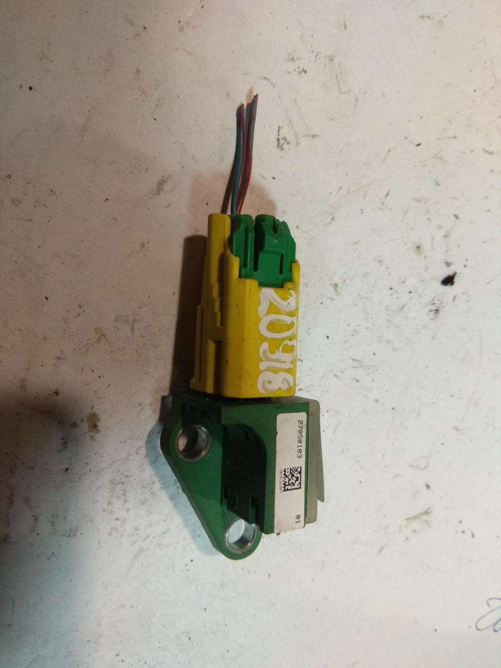 датчик удара Volkswagen Passat B6 2006, 2.0 л., бензин, седан, 3C0909606, . - фото №1