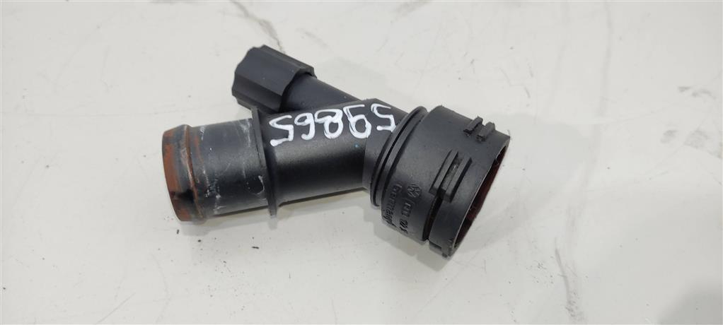 фланец (тройник) системы охлаждения SEAT Arosa 6H 2000, 1.9 л., дизель, хетчбэк 5 дв., 6Q0122291F, . - фото №1