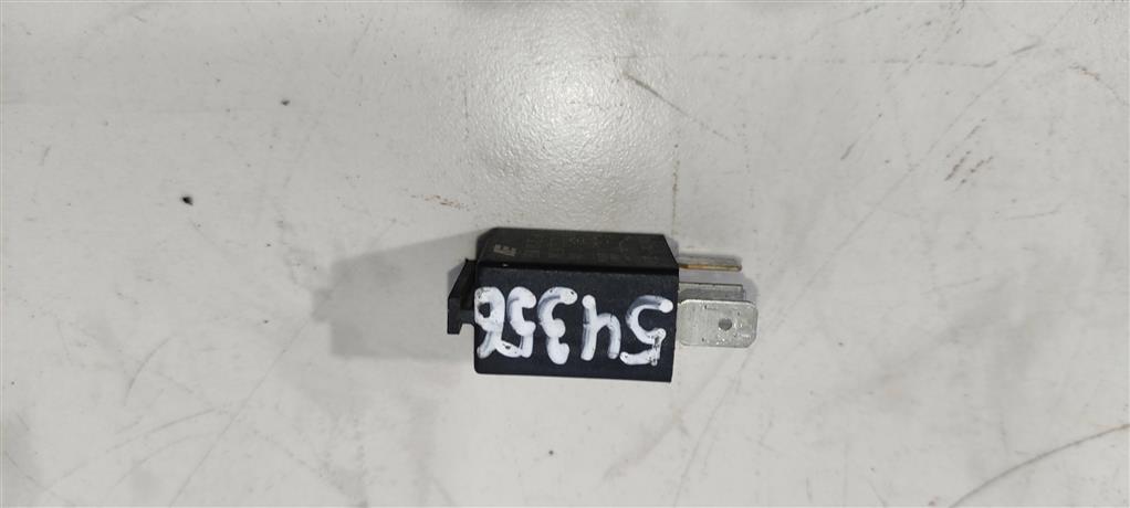 реле (прочие) Volkswagen Scirocco 3 поколение 2011, 2.0 л., TFSI, бензин, седан, 8Z0951253, 7M0951253C, 4H0951253C - фото №1