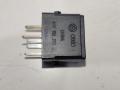 реле (прочие) Audi A1 8X 2013, 1.9 л., TDi, дизель, минивэн, 141951253B, 8D0951253A, 4H0951253A, 8K0951253, 431951253H - фото №3