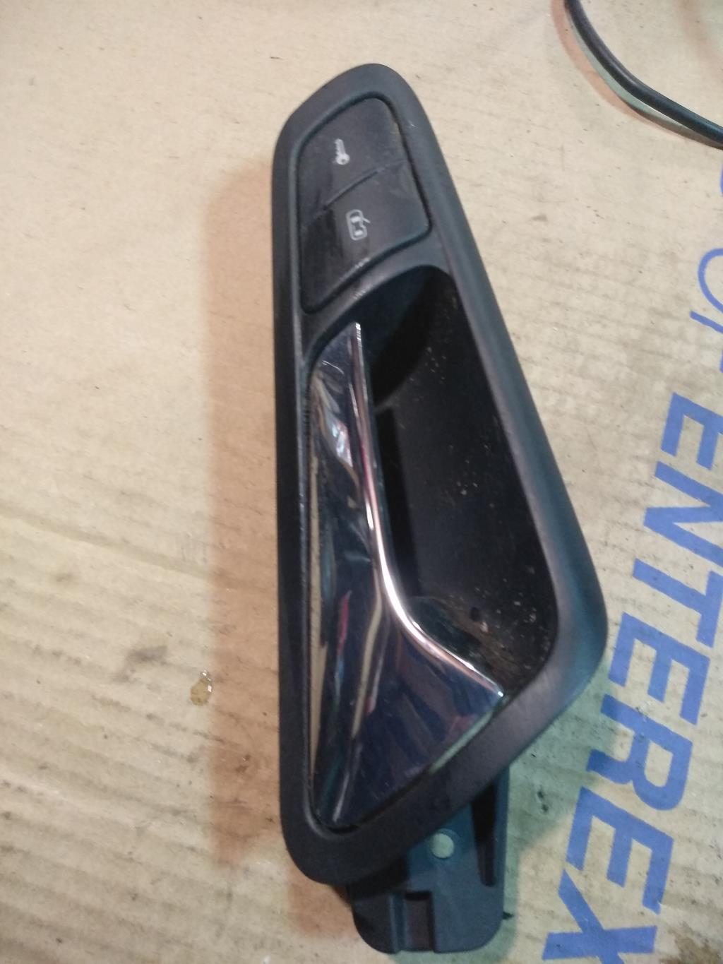 ручка внутренняя передняя правая Volkswagen Passat B6 2006, 2.0 л., бензин, седан, 3C2837114, . - фото №1