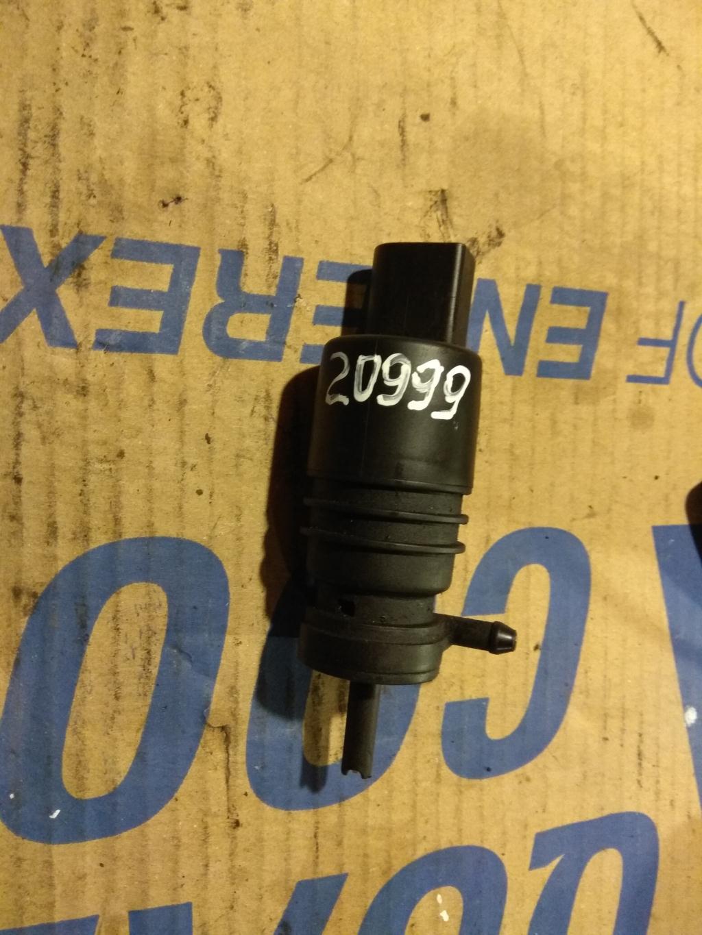насос (моторчик) омывателя стекла Volkswagen Jetta 4 поколение 2001, 2.0 л., бензин, седан, 1T0955651, 1J5955651, . - фото №1