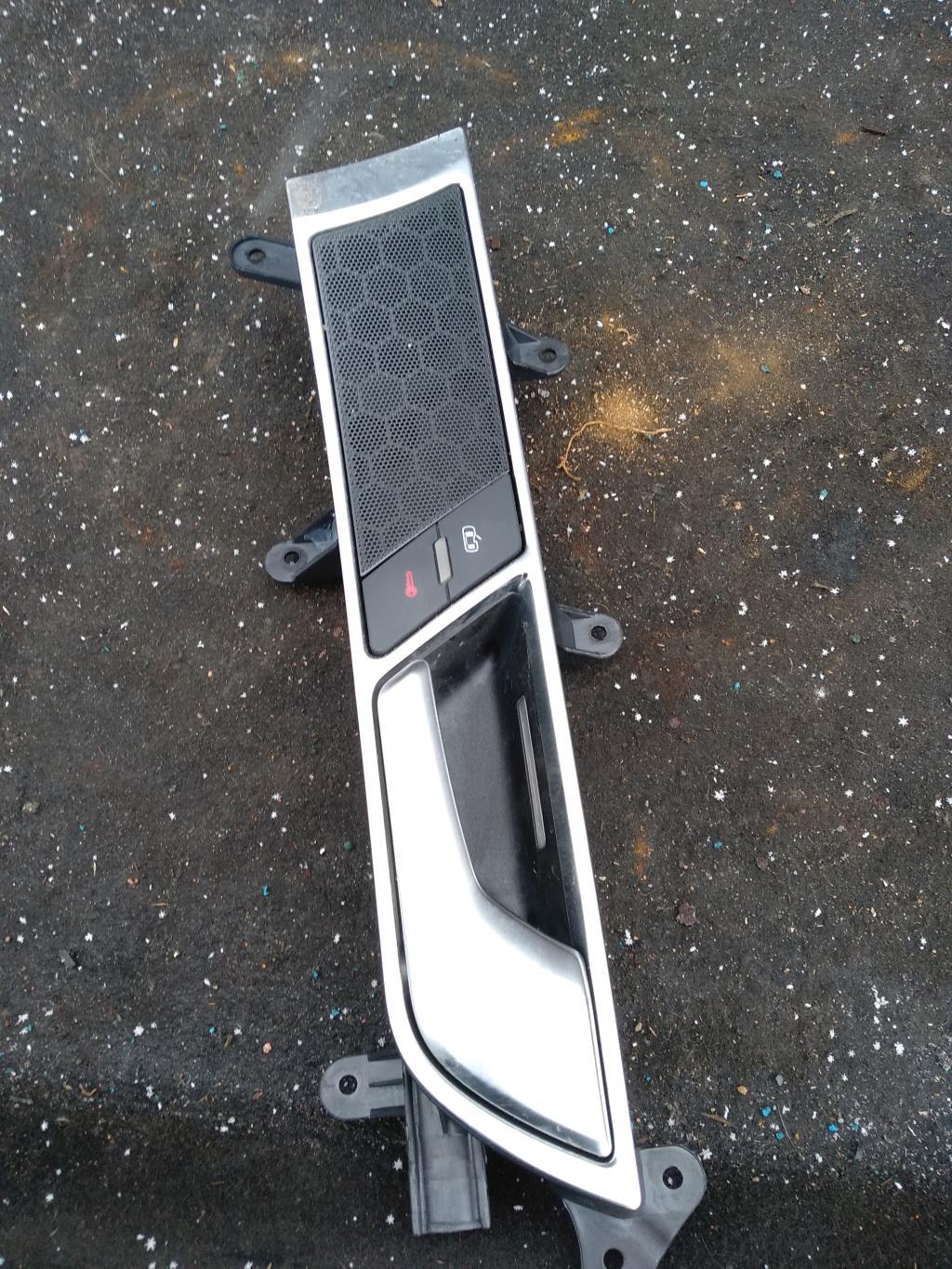 ручка внутренняя передняя правая Audi A6 4F/C6 2006, 3.2 л., бензин, седан, 4F0837020C, . - фото №1