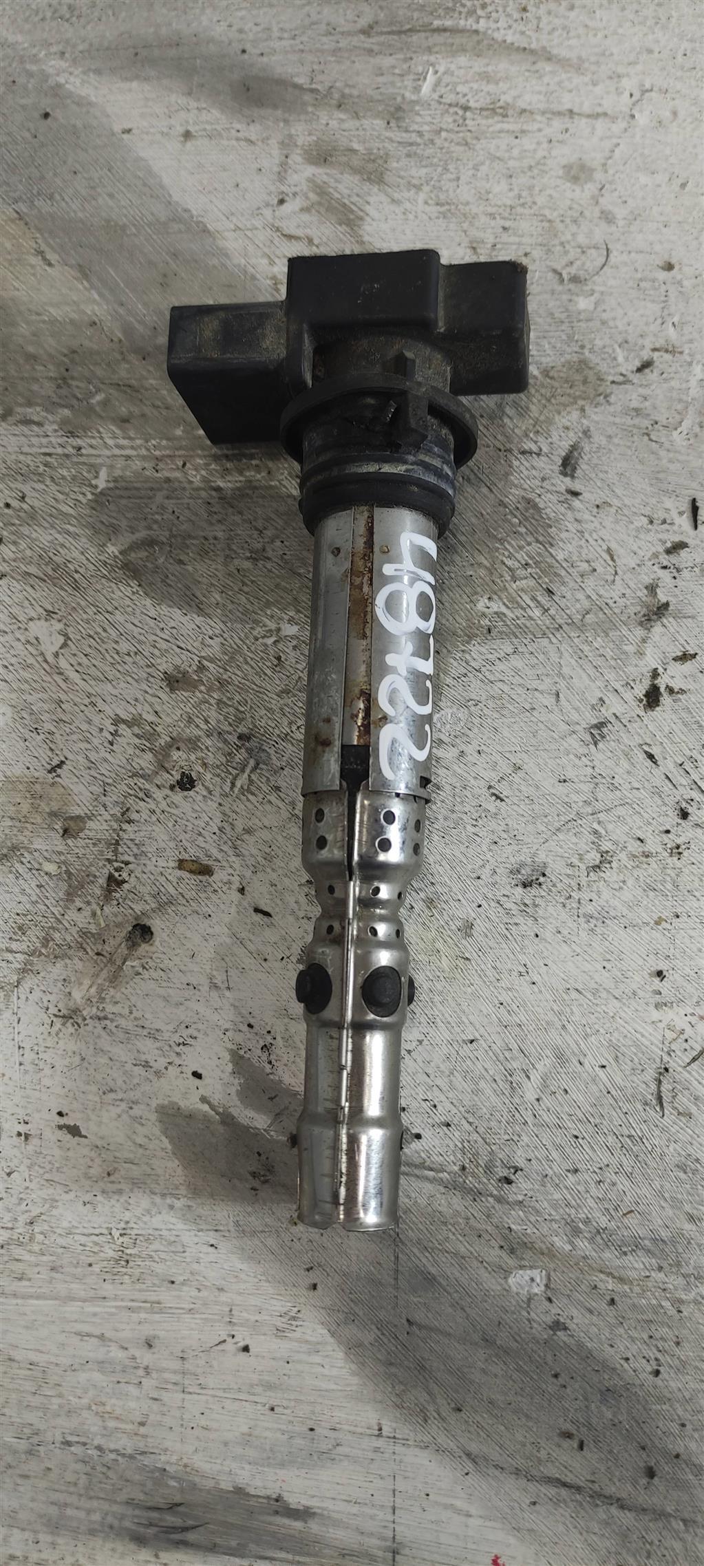 катушка зажигания Skoda Fabia 2 поколение (5J) 2007, 1.2 л., бензин, хетчбэк 5 дв., 03D905715A, . - фото №1