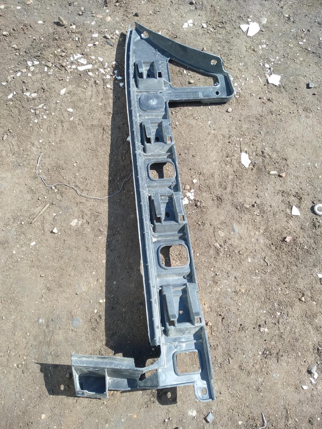Крепление бампера заднего Volkswagen Passat B6 2007, 2.0 л., бензин, седан, 3C5807394C, 3C5807394D, . - фото №1