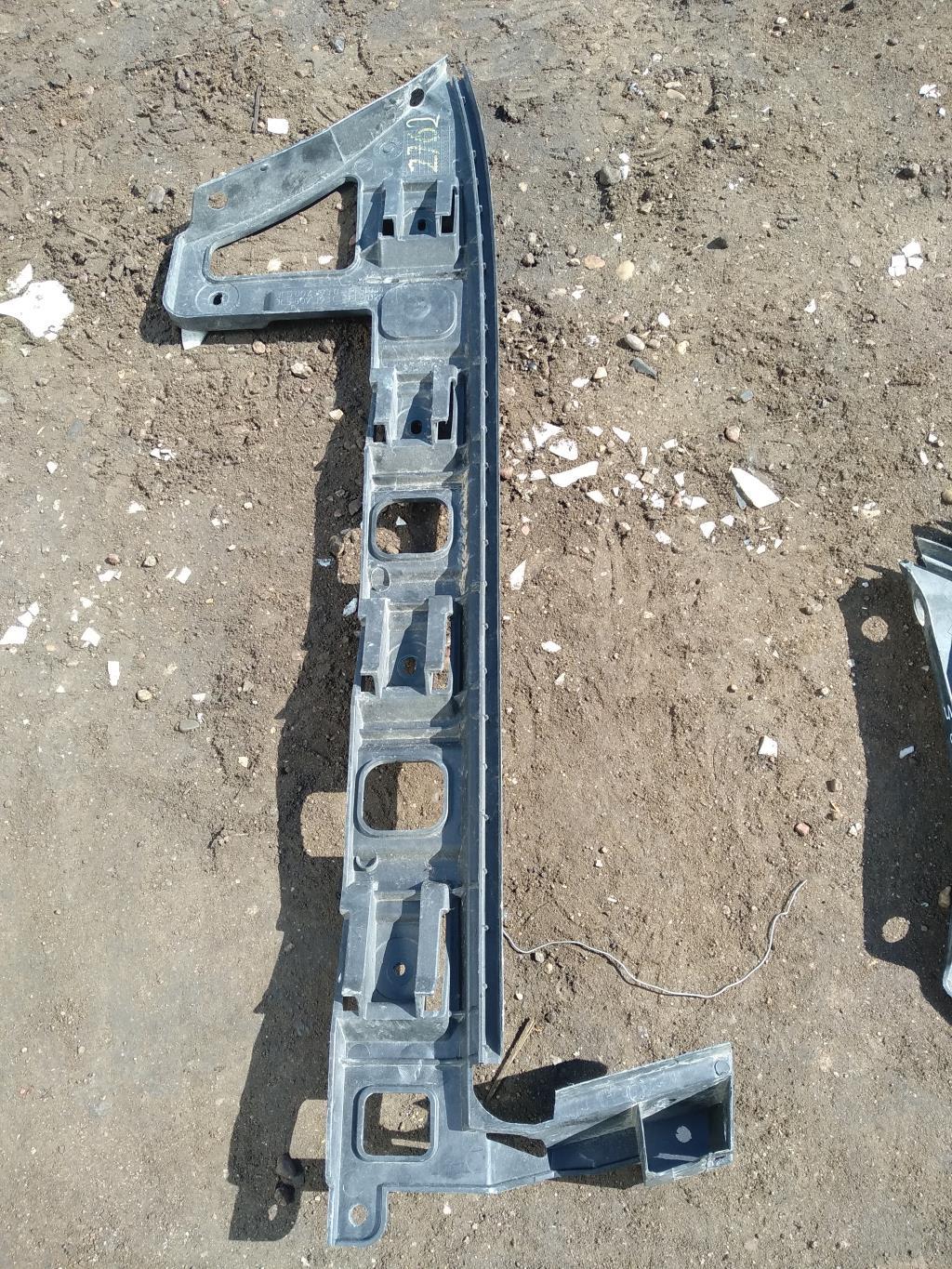 Крепление бампера заднего Volkswagen Passat B6 2007, 2.0 л., бензин, седан, 3C5807393, 3C5807393C, 3C5807393D, . - фото №1