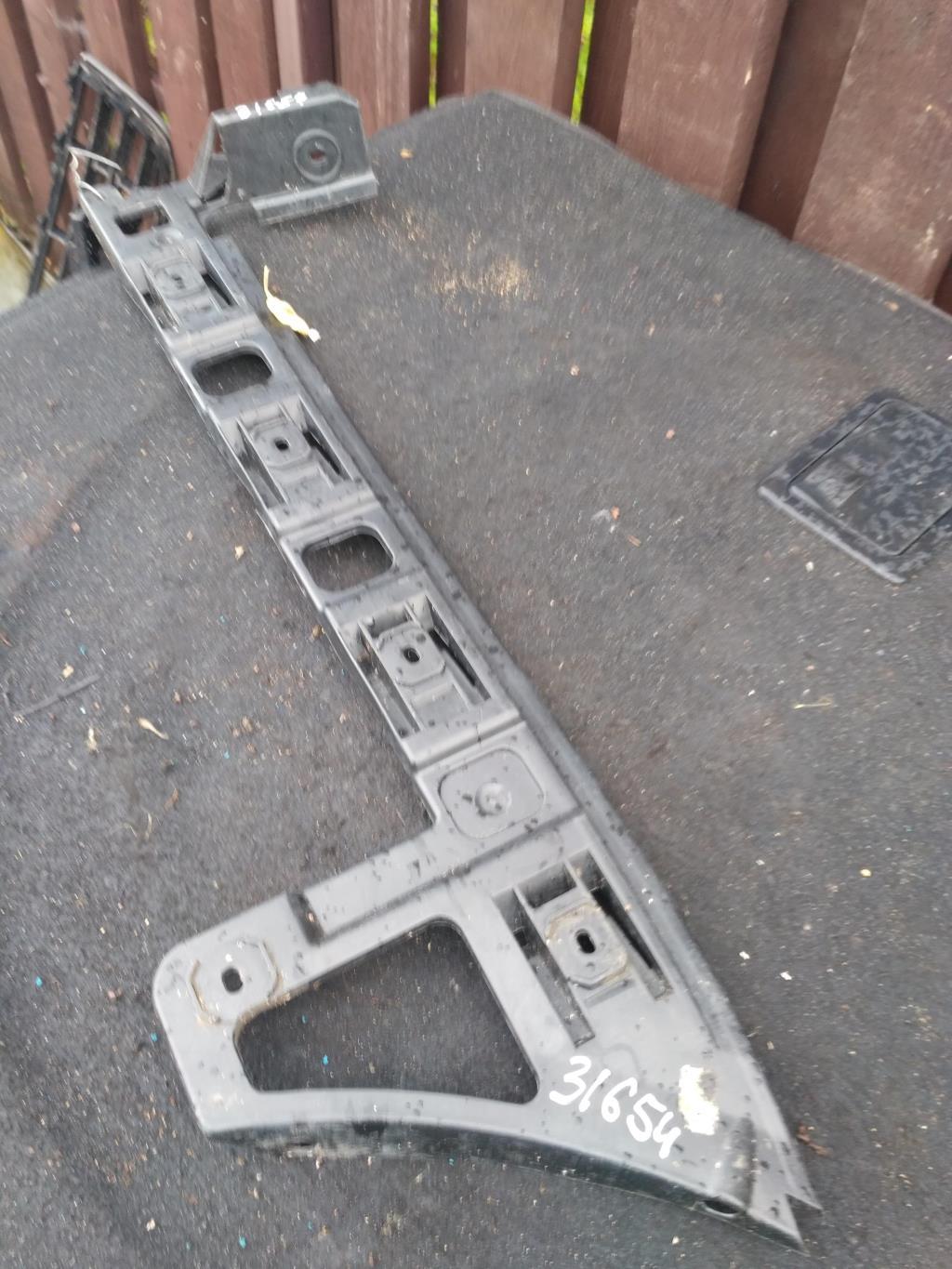 Крепление бампера заднего Volkswagen Passat B6 2007, 2.0 л., бензин, седан, 3C5807393, 3C5807393C, 3C5807393D, . - фото №1