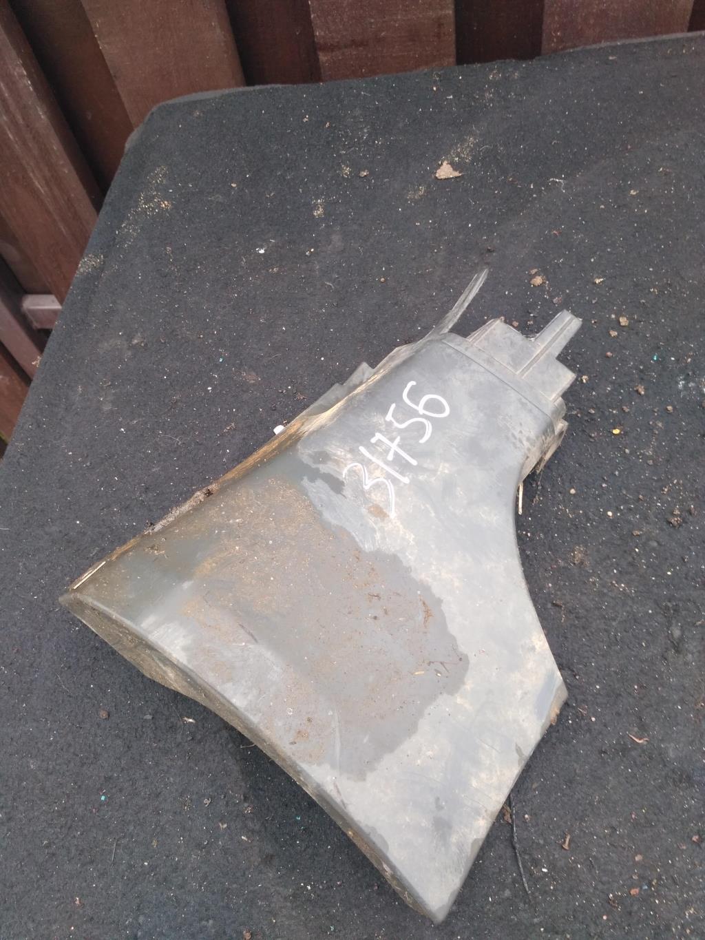 накладка на порог Audi A4 B6 2003, 1.8 л., бензин, седан, 8E0853579B, . - фото №1