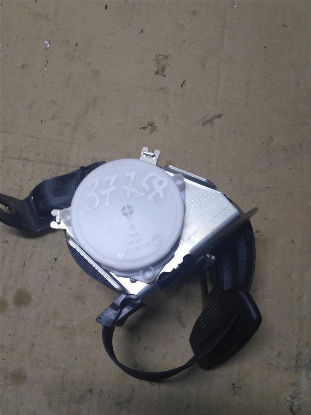 ремень безопасности Volkswagen Passat B7 2011, 2.0 л., TDi, дизель, универсал, 3C9857805J, . - фото №1