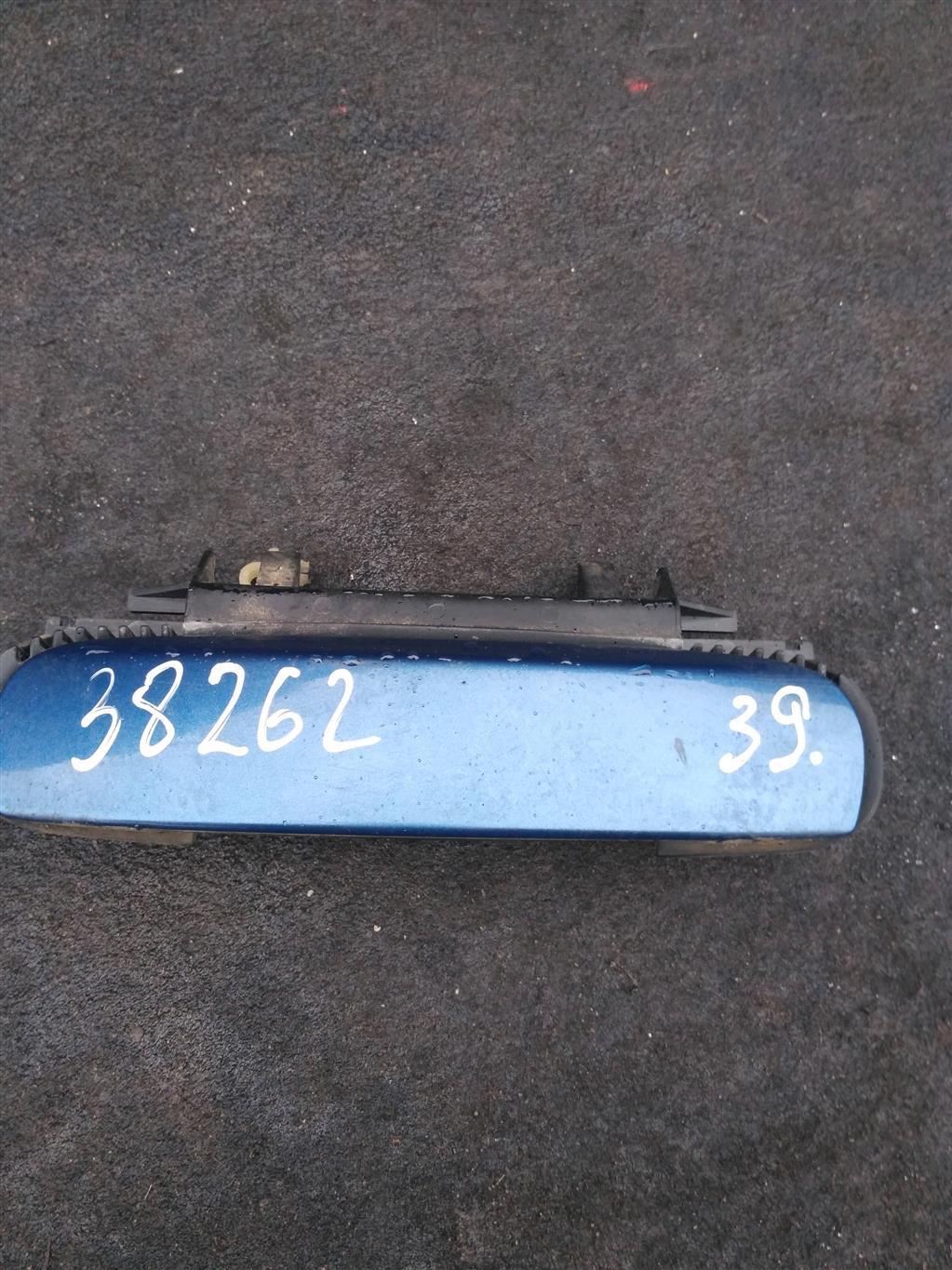 ручка наружная передняя правая Audi A4 B7 2006, 1.8 л., бензин, седан, 4B0839885, . - фото №1