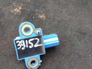 датчик удара Volkswagen Golf 5 поколение 2007, 2.0 л., бензин, хетчбэк 5 дв., 1K0955557A, .