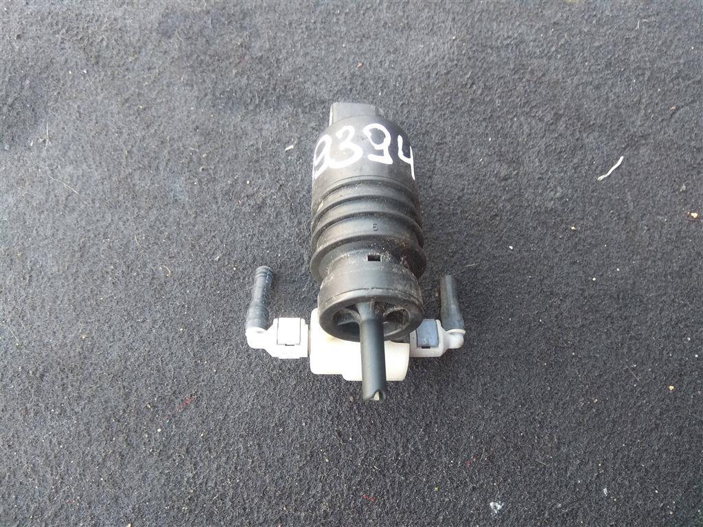 насос (моторчик) омывателя стекла Volkswagen Touareg 1 поколение 2003, 2.8 л., бензин, седан, 1T0955651A, . - фото №1