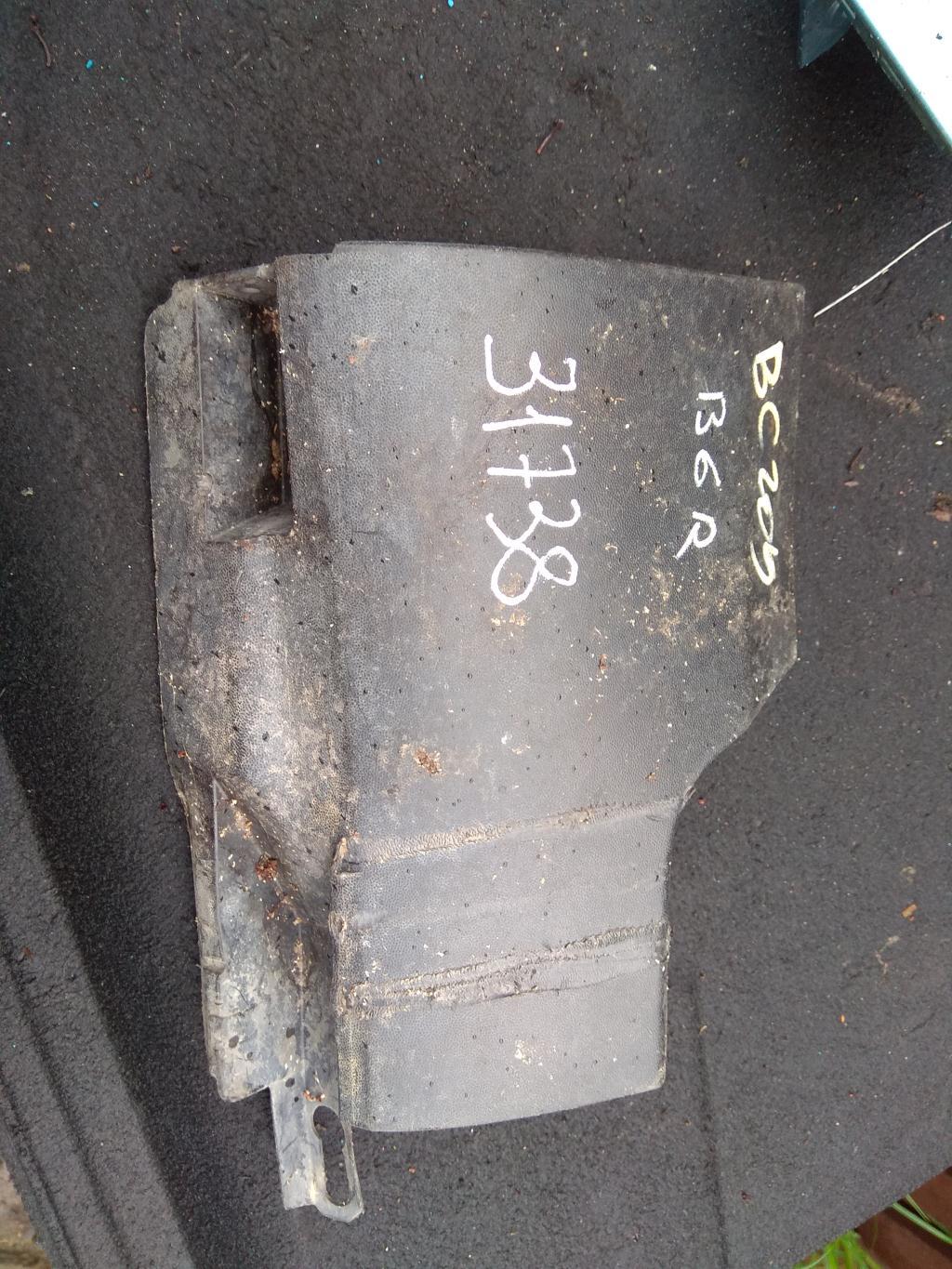 накладка на порог Volkswagen Passat B6 2007, 2.0 л., бензин, седан, 3C0853898, 3C0853898A, 3C0898890, . - фото №1