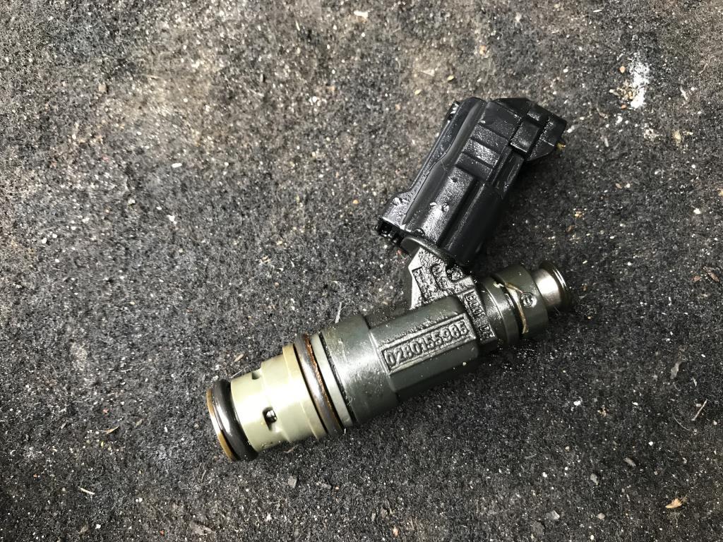 форсунка Volkswagen Jetta 4 поколение 2001, 2.8 л., бензин, седан, 022906031F, AZX, AYL, APF, AQP, AUE, AQN, AMV, . - фото №1