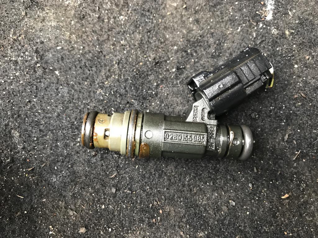 форсунка Volkswagen Jetta 4 поколение 2001, 2.8 л., бензин, седан, 022906031F, AZX, AYL, APF, AQP, AUE, AQN, AMV, . - фото №1