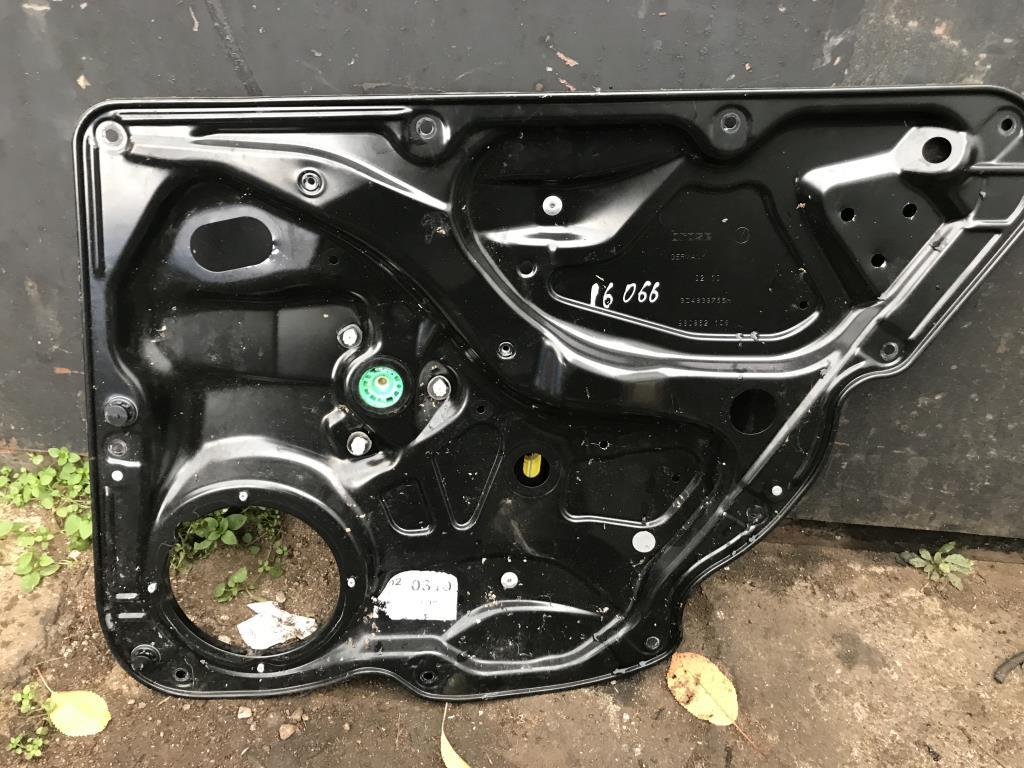 стеклоподъемник задний правый Volkswagen Passat B6 2006, 2.0 л., бензин, седан, 3C4839756H, . - фото №1
