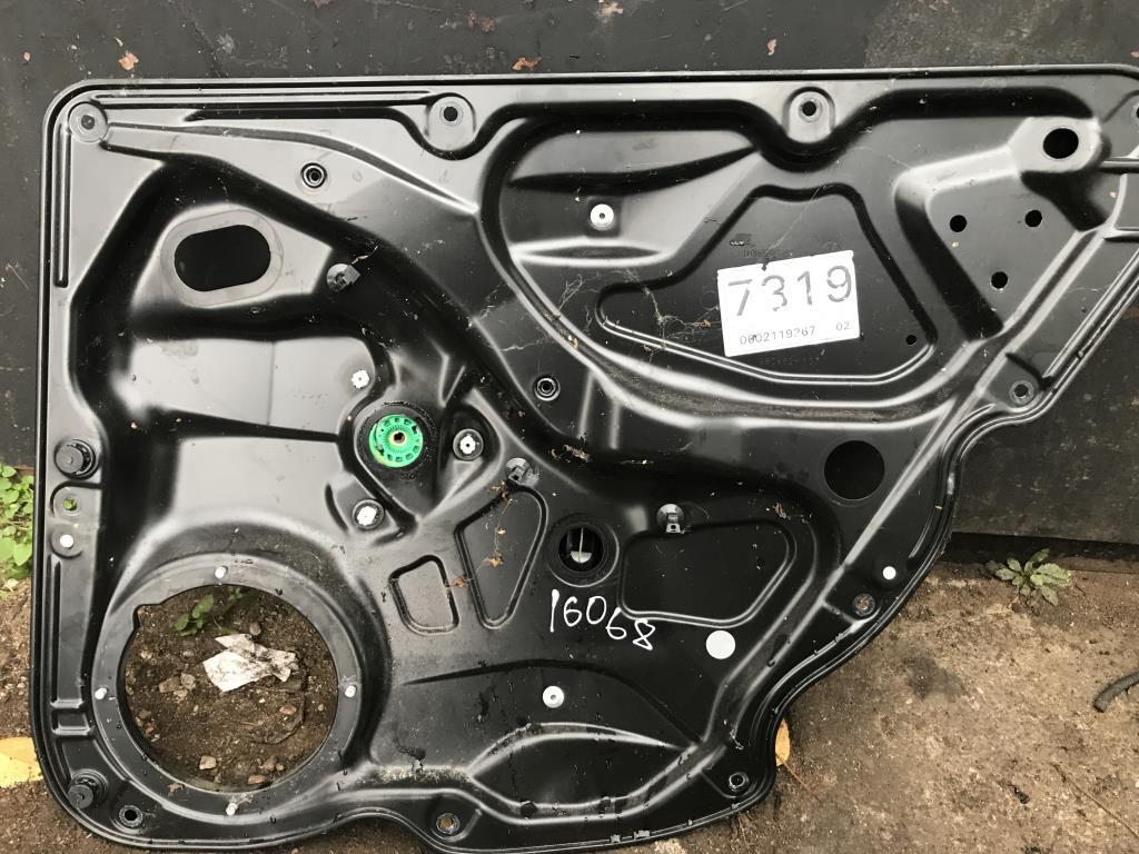 стеклоподъемник задний правый Volkswagen Passat B6 2006, 2.0 л., бензин, седан, 3C4839756H, . - фото №1
