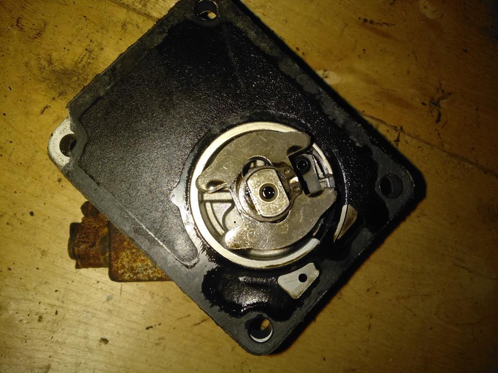 насос вакуумный IVECO Daily 3 поколение 2002, 2.8 л., дизель, фургон, 8140-43, 504019972, 8140.43S, 8140.43C, 8140.43B, 8140.43N, 8140.43R, F28TDCR, 8140.43.C.2586, 8140.43.B.2586, 8140.43.S.2586, 8140.43.N.2586, . - фото №1
