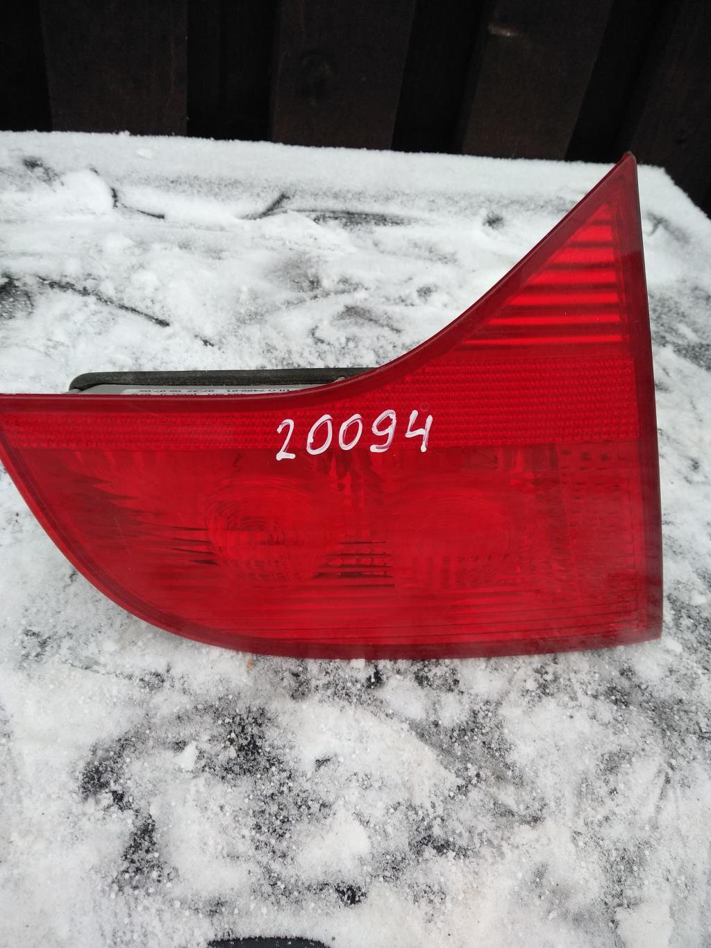 фонарь крышки багажника левый Audi A4 B7 2006, 2.0 л., бензин, универсал, 8E9945093, 8E9945093A, . - фото №1