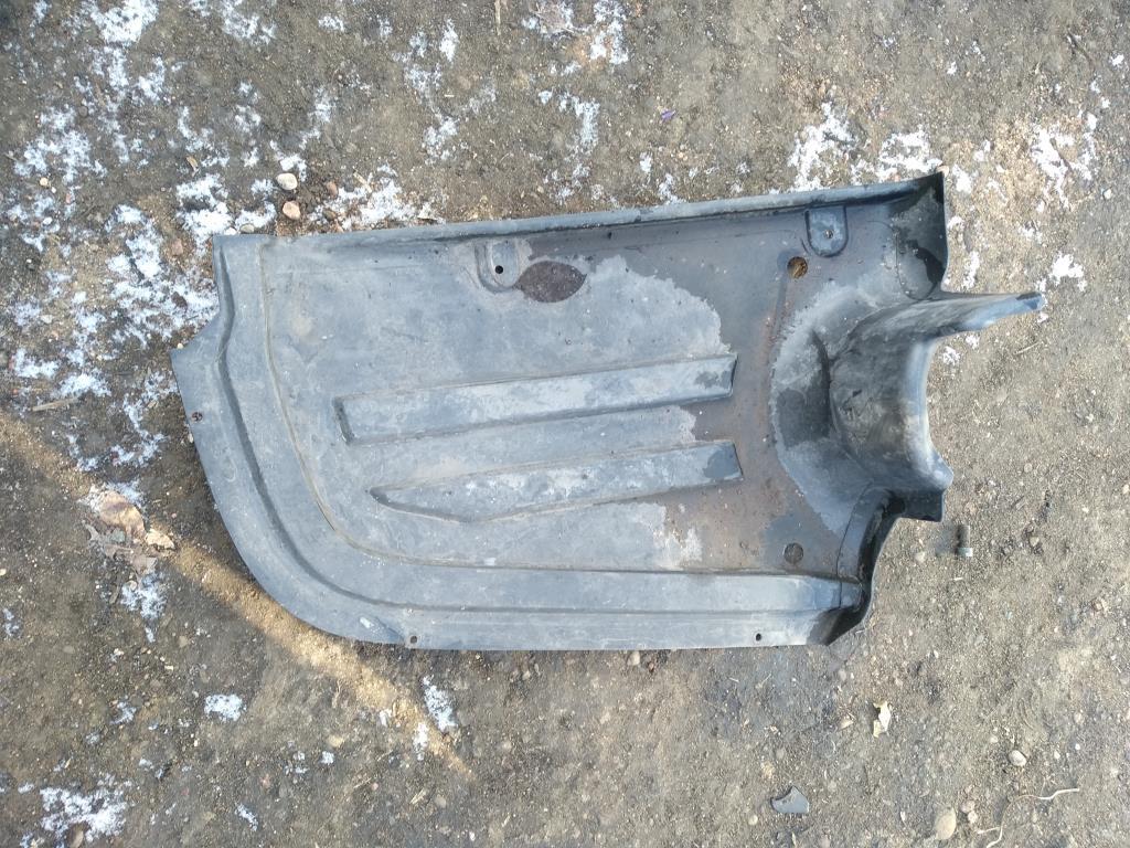 защита арок задняя правая (подкрылок) Volkswagen Passat B6 2007, 2.0 л., бензин, седан, 3C0825216, 3AA825216, 3AA825216C, 3C0825216B, . - фото №1