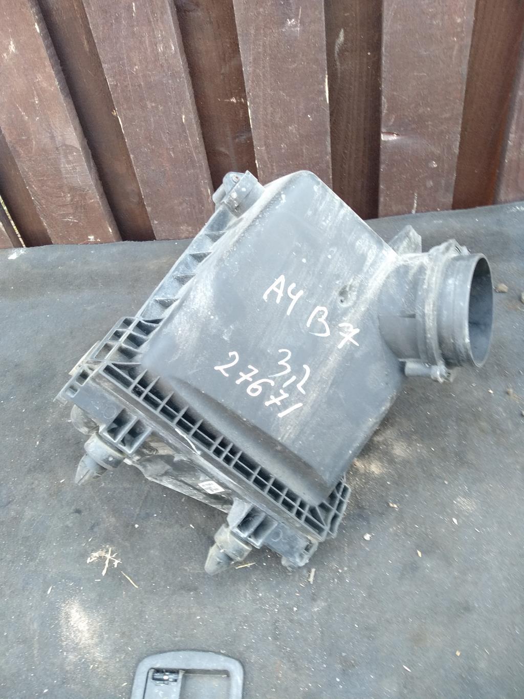 корпус воздушного фильтра Audi A4 B7 2006, 3.2 л., бензин, седан, 06E133837D, AUK, BKH, . - фото №1
