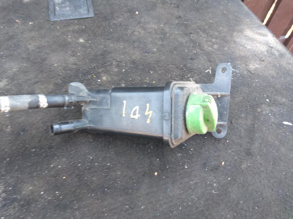 бачок гидроусилителя Audi A4 B7 2006, 2.0 л., бензин, седан, 8E0422373B, . - фото №1