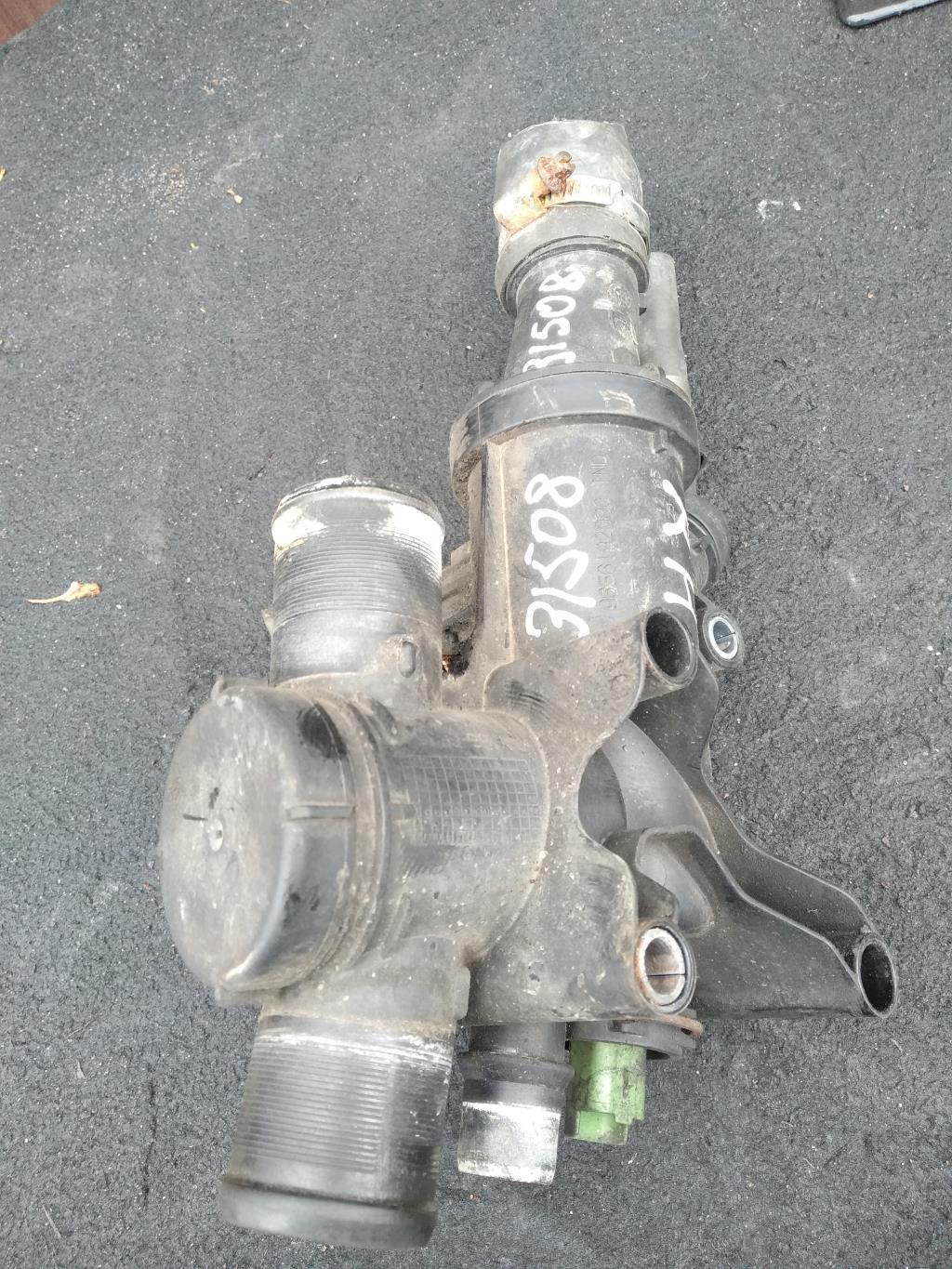 корпус термостата Peugeot 407 1 поколение 2007, 2.0 л., HDi, дизель, седан, 9656182980, DW10BTED4, . - фото №1