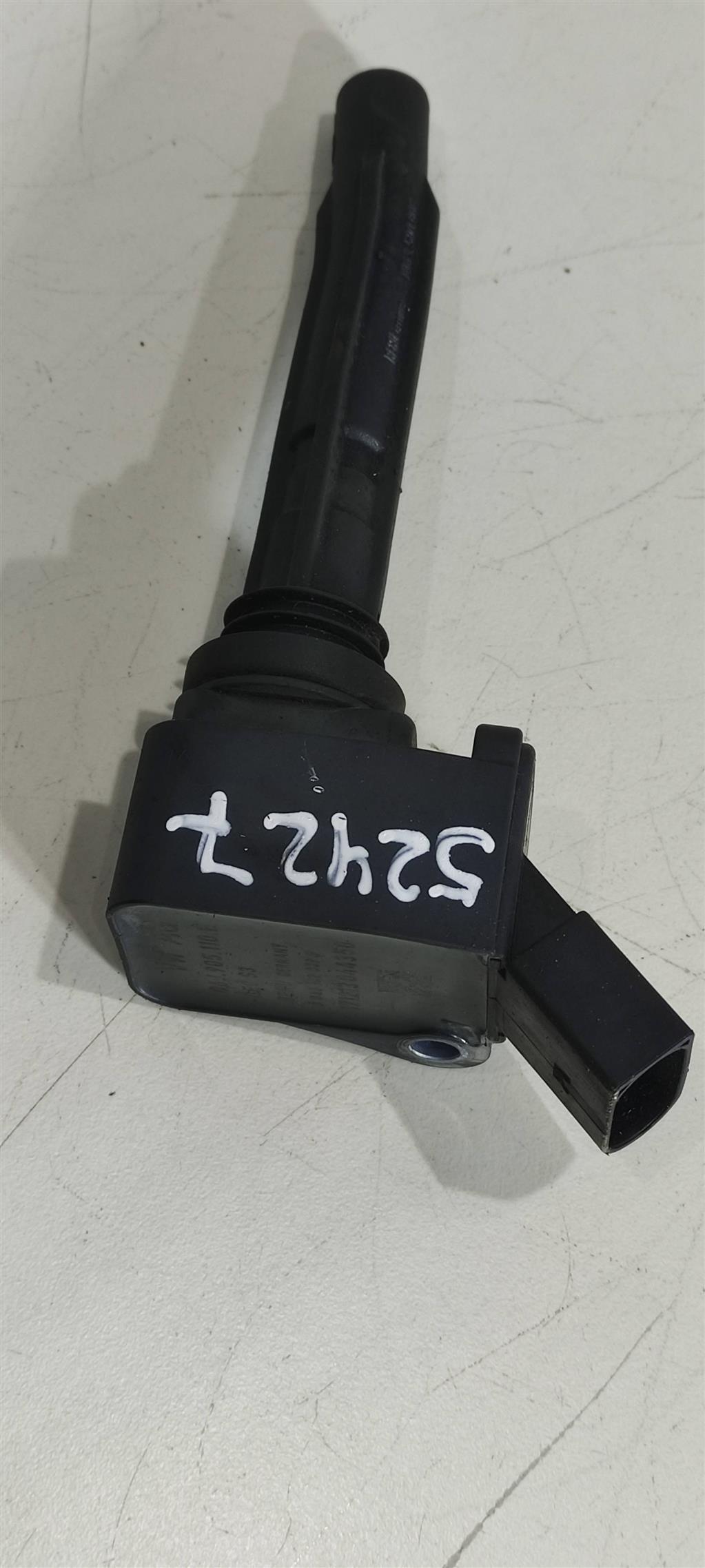 катушка зажигания Audi A1 8X 2013, 1.8 л., TFSI, бензин, внедорожник 5 дв., 06J905110F, 06J905110E, 06H905110L, 06H905110P, 06J905110G, 06J905110K, 06J905110N - фото №1