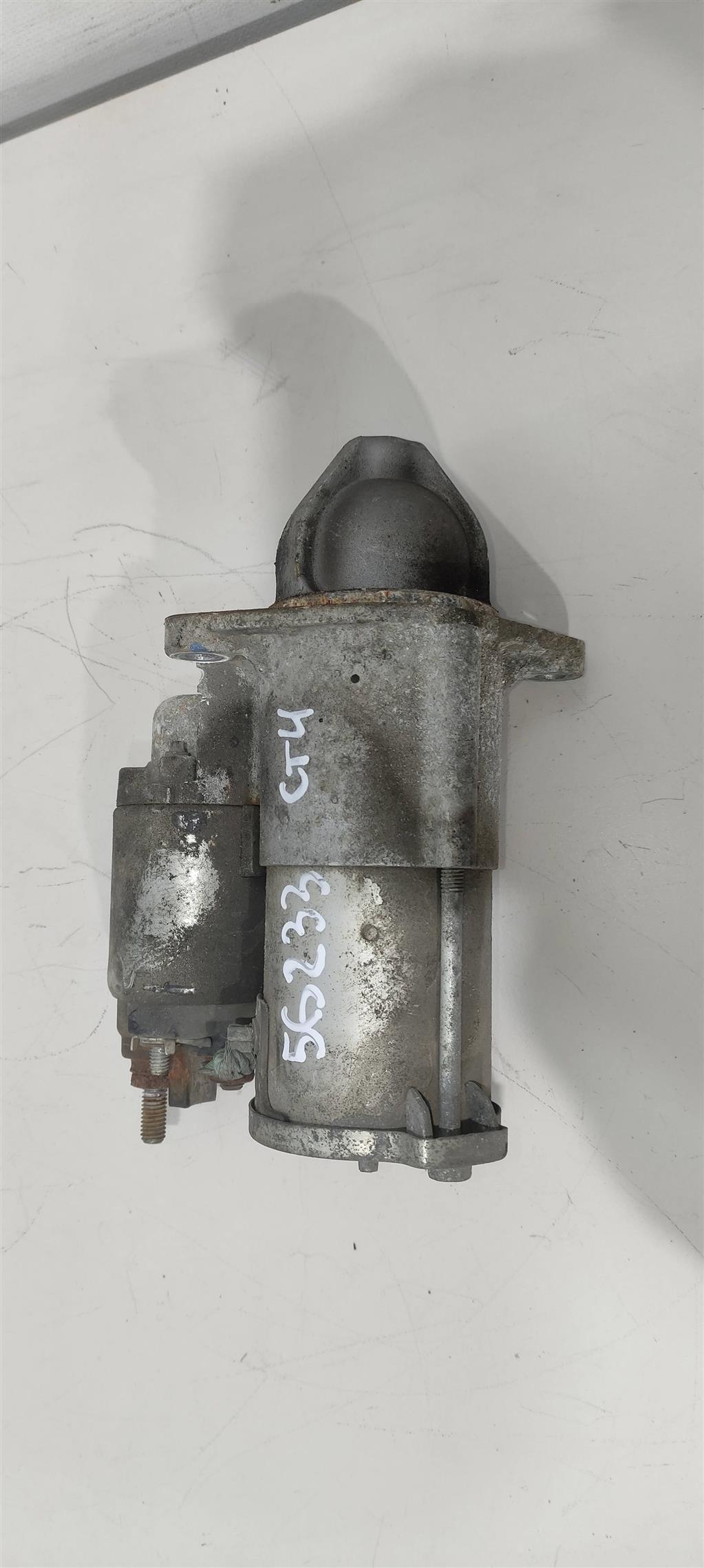 стартер Opel Zafira 3 поколение (C) 2013, 1.8 л., бензин, седан, 55556092, 55576980, 13286085, 93187227, 96831615 - фото №1