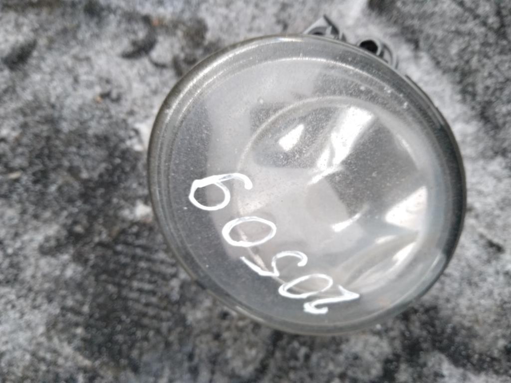 фара противотуманная правая Volkswagen Golf 5 поколение 2007, 2.0 л., бензин, хетчбэк 5 дв., 1K0941700C, . - фото №1