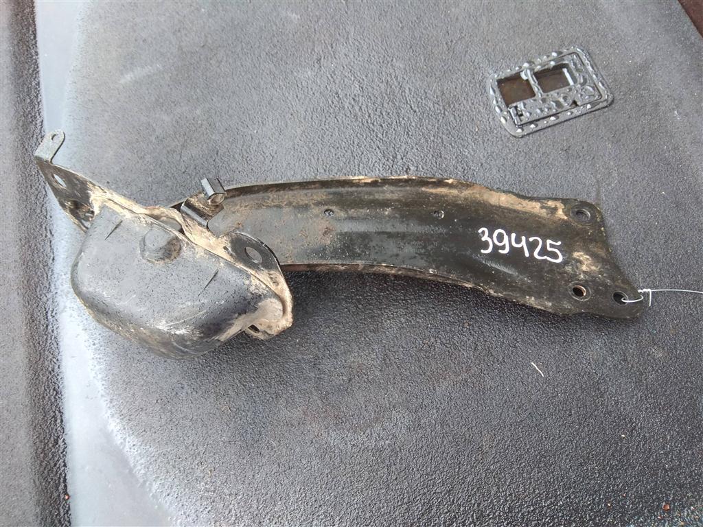 рычаг задний левый Audi Q3 8U 2011, 2.0 л., TDi, дизель, универсал, 3C0505225B, . - фото №1