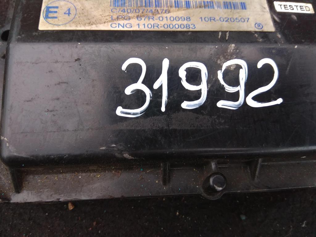 блок управления двигателем Audi A6 4A/C4 1995, 2.8 л., бензин, седан, 10R020507, . - фото №1