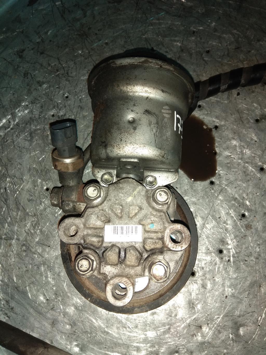 насос гидроусилителя руля Toyota Auris 1 поколение 2009, 2.2 л., дизель, универсал, 44310-05120, . - фото №1