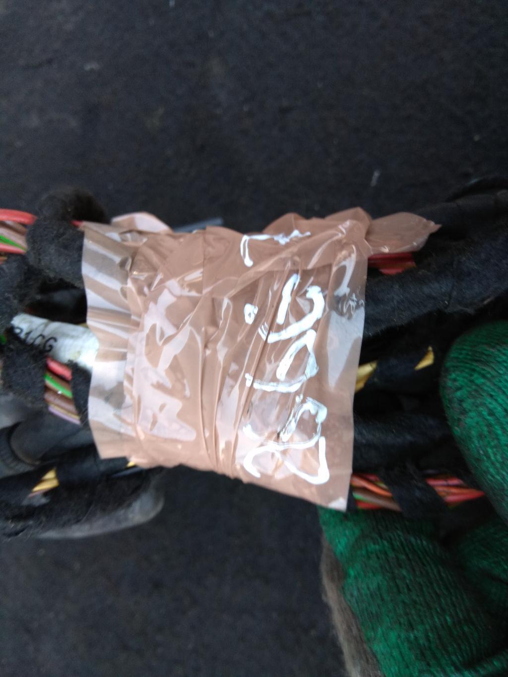 дверная проводка Audi A1 8X 2013, 2.0 л., бензин, седан, 3C8971121CG, 3C8971121CC - фото №1