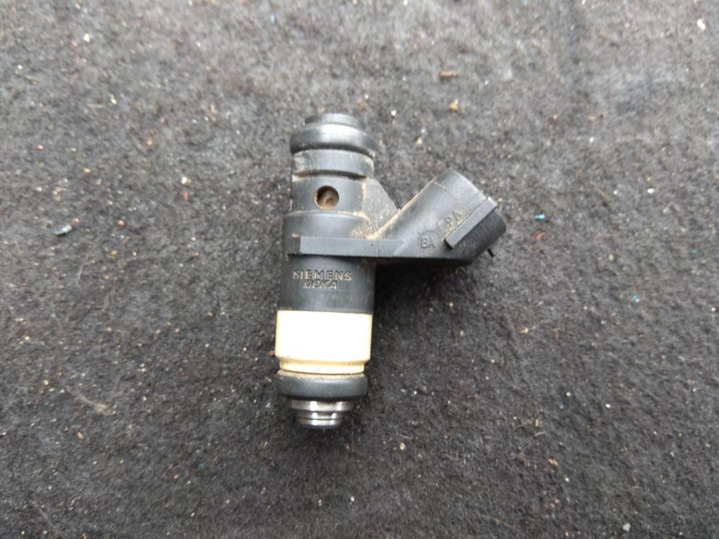 форсунка Audi A2 8Z 2002, 1.4 л., бензин, хетчбэк 5 дв., 036906031M, AUA, BBY, . - фото №1