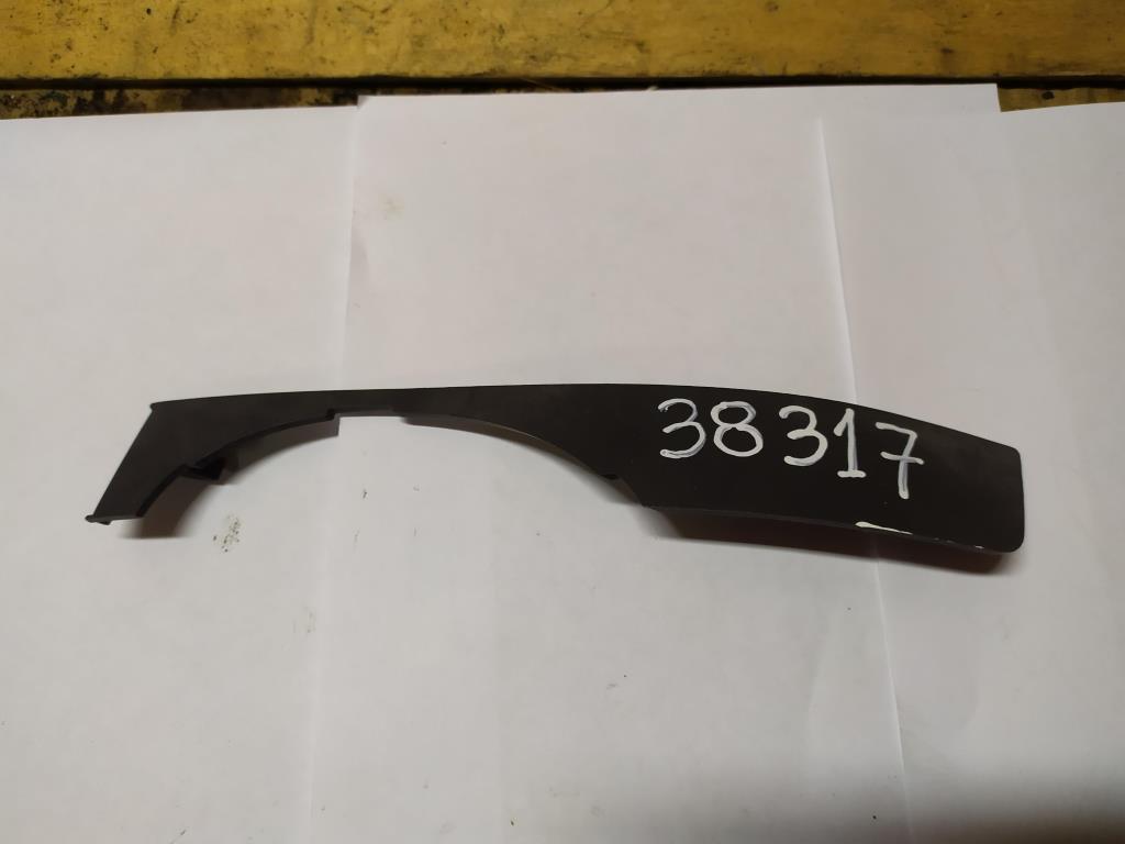 заглушка (решетка) в бампер Audi A4 B7 2006, 2.0 л., TFSI, бензин, седан, 8E0807173, . - фото №1