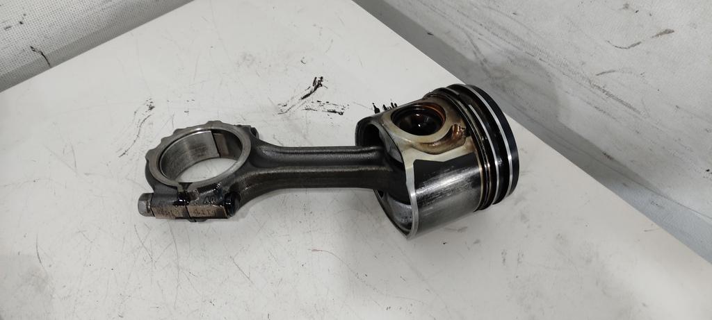 поршень Hyundai Porter 4 поколение 2016, 2.5 л., CRDi, дизель, внедорожник 5 дв., D4CB, . - фото №1