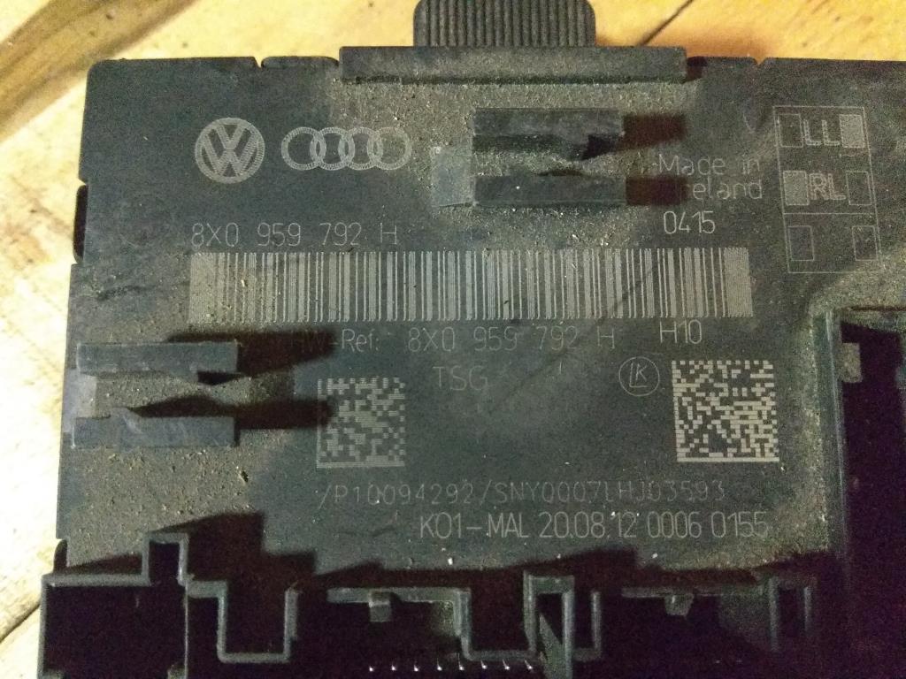 модуль управления двери Audi A1 8X 2013, 1.8 л., бензин, хетчбэк 5 дв., 8X0959792H, . - фото №1